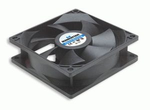 700955 Ventilador para Fuentes de Poder / Gabinetes, 80 mm, 3 pines, rodamientos tipo sleeve otorga una operación confiable y tranquila