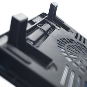 Base Enfriadora, luz led, ángulo ajustable, 1 Hub USB, 9 a 15 Pulgadas , Negro, BROBOTIX 044695N