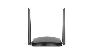 Router inalambrico WISP en banda 2.4 GHz / hasta 300 Mbps / 4 puertos 10/100 Mbps