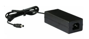 SAXXON PSU1204EPAQ2 - Paquete de Fuente de Poder Regulada de 12 Vcc 4.1 Amperes + Divisor para 4 Camaras/ Color Negro/ Para Usos Multiples