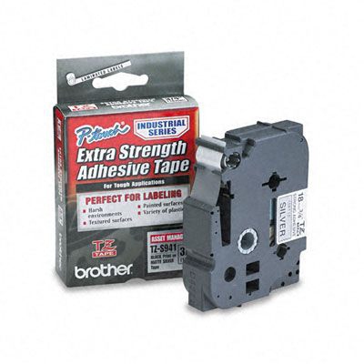 Etiqueta plata continua laminada con adhesivo super resistente Brother TZES941, de 18 mm de ancho x 8 mts de largo. Impresión en negro.