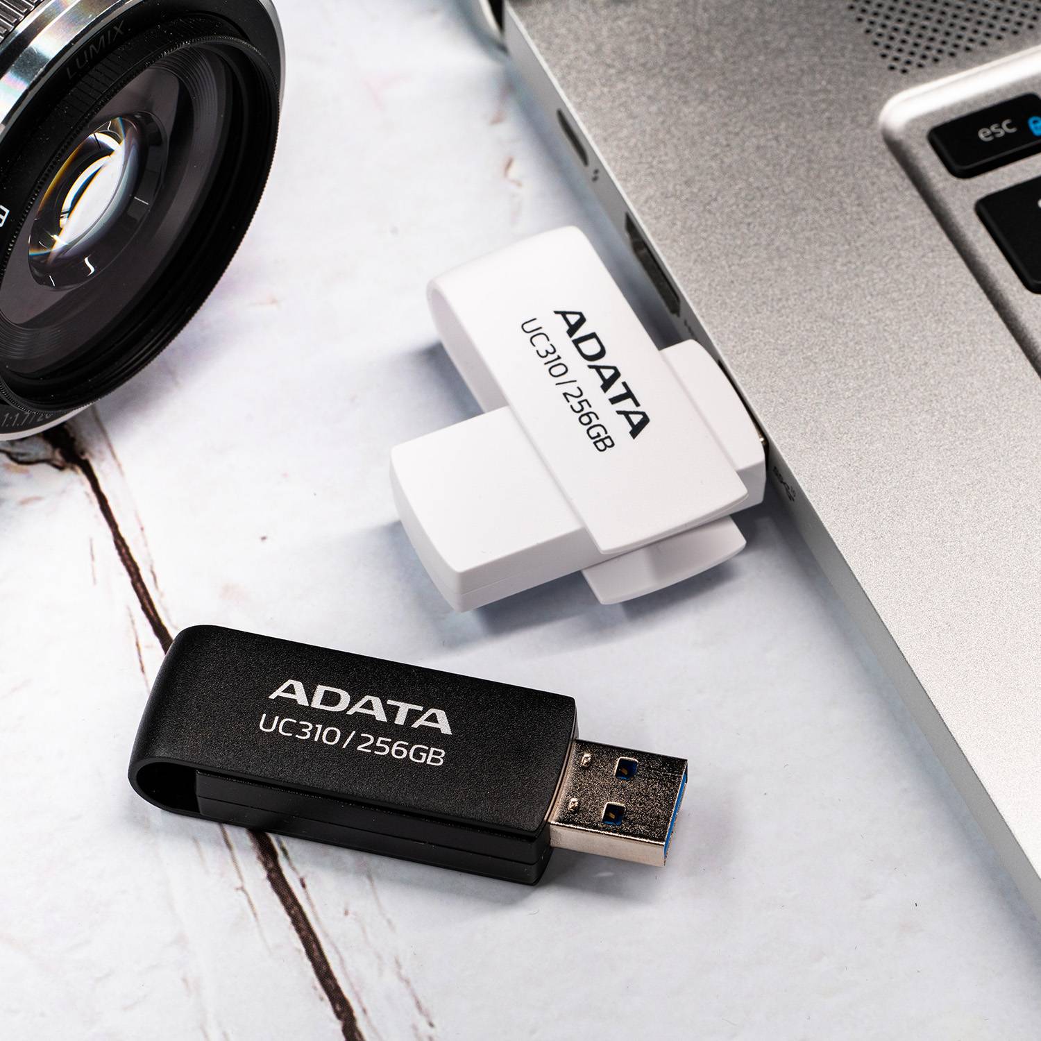 Memoria USB de 256GB UR310 3.2 Gen 1 (retro compatible 3.0 y 2.0), diseño material reciclado sin tapa. NEGRO. UC310-256G-RBK