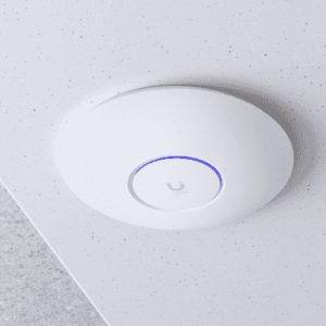 Access point Ubiquiti modelo U6+ doble banda WiFI 6 802.11ax, MU-MIMO 2x2 (NO incluye inyector POE)